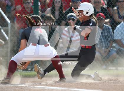 Thumbnail 3 in Dover vs. Logan Elm (OHSAA D2 Regional Final) photogallery.