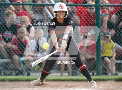 Thumbnail 1 in Dover vs. Logan Elm (OHSAA D2 Regional Final) photogallery.
