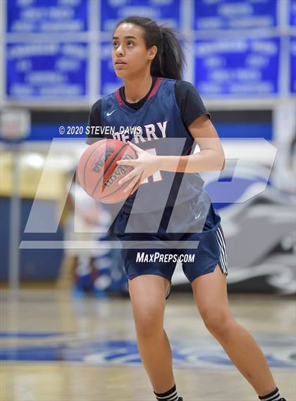 Thumbnail 3 in Perry @ Chandler photogallery.
