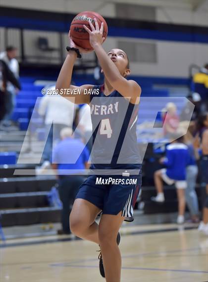 Thumbnail 2 in Perry @ Chandler photogallery.