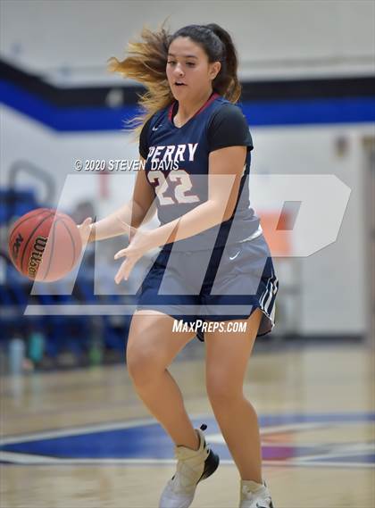 Thumbnail 1 in Perry @ Chandler photogallery.