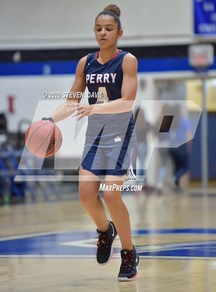 Thumbnail 2 in Perry @ Chandler photogallery.