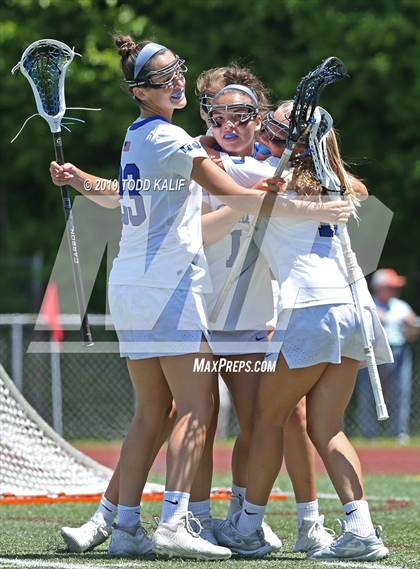 Thumbnail 2 in Darien vs. New Canaan (CIAC Class L Final) photogallery.