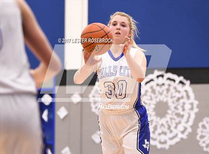 Thumbnail 2 in Moulton @ Falls City photogallery.