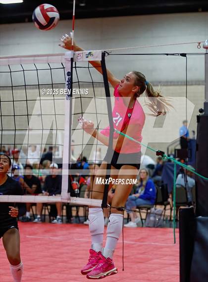 Thumbnail 1 in Buford vs. Brentwood (Showdown at the Sunsphere) photogallery.