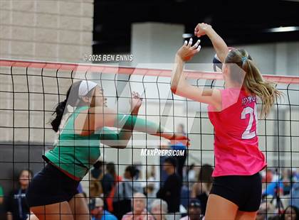 Thumbnail 3 in Buford vs. Brentwood (Showdown at the Sunsphere) photogallery.