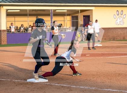 Thumbnail 2 in Marianna vs West Nassau (FHSAA 3A Region 1 Quarterfinal) photogallery.