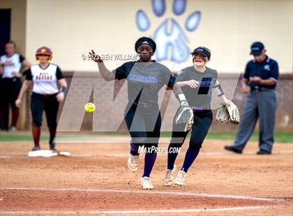 Thumbnail 3 in Marianna vs West Nassau (FHSAA 3A Region 1 Quarterfinal) photogallery.