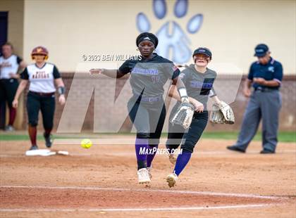 Thumbnail 1 in Marianna vs West Nassau (FHSAA 3A Region 1 Quarterfinal) photogallery.