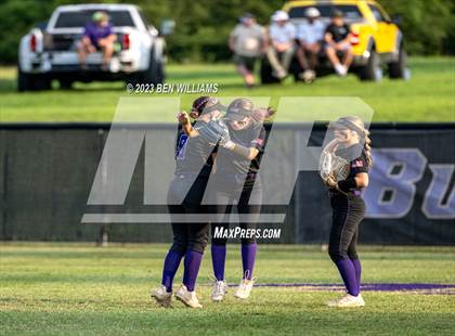 Thumbnail 1 in Marianna vs West Nassau (FHSAA 3A Region 1 Quarterfinal) photogallery.