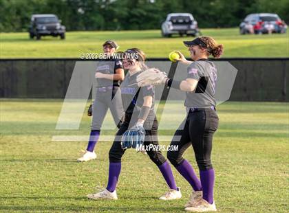Thumbnail 3 in Marianna vs West Nassau (FHSAA 3A Region 1 Quarterfinal) photogallery.
