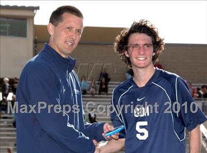 Thumbnail 3 in Santa Barbara vs. Corona del Mar (CIF SoCal D2 Regional Final) photogallery.