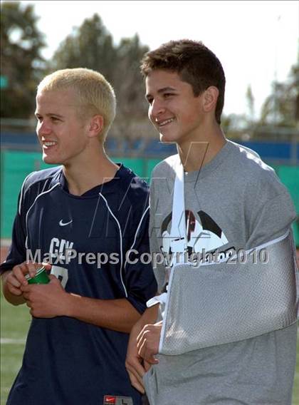 Thumbnail 2 in Santa Barbara vs. Corona del Mar (CIF SoCal D2 Regional Final) photogallery.