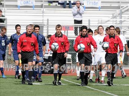 Thumbnail 3 in Santa Barbara vs. Corona del Mar (CIF SoCal D2 Regional Final) photogallery.