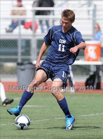 Thumbnail 3 in Santa Barbara vs. Corona del Mar (CIF SoCal D2 Regional Final) photogallery.