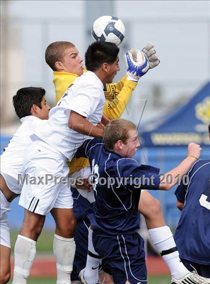 Thumbnail 1 in Santa Barbara vs. Corona del Mar (CIF SoCal D2 Regional Final) photogallery.