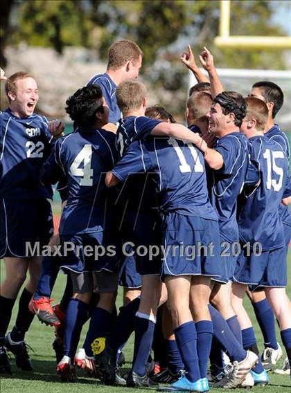 Thumbnail 1 in Santa Barbara vs. Corona del Mar (CIF SoCal D2 Regional Final) photogallery.