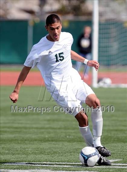 Thumbnail 2 in Santa Barbara vs. Corona del Mar (CIF SoCal D2 Regional Final) photogallery.