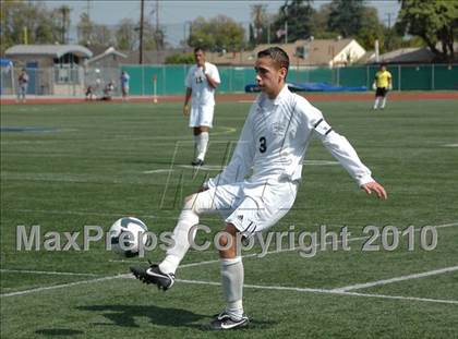 Thumbnail 1 in Santa Barbara vs. Corona del Mar (CIF SoCal D2 Regional Final) photogallery.
