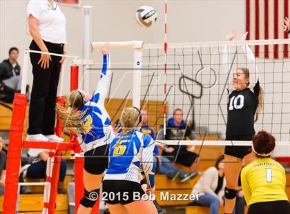 Thumbnail 1 in Aquinas [St. Thomas] vs Southern (OHSAA D4 Columbiana District Playoff) photogallery.