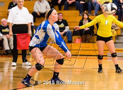 Thumbnail 3 in Aquinas [St. Thomas] vs Southern (OHSAA D4 Columbiana District Playoff) photogallery.