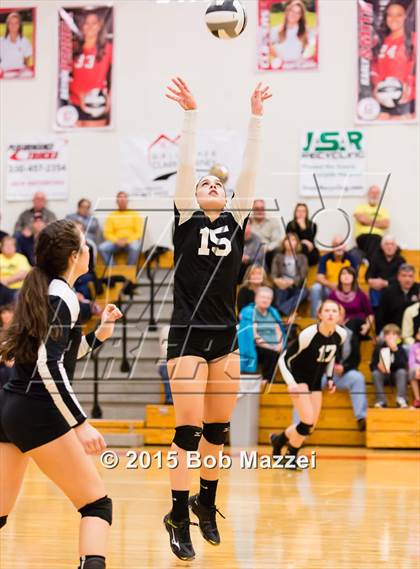 Thumbnail 3 in Aquinas [St. Thomas] vs Southern (OHSAA D4 Columbiana District Playoff) photogallery.