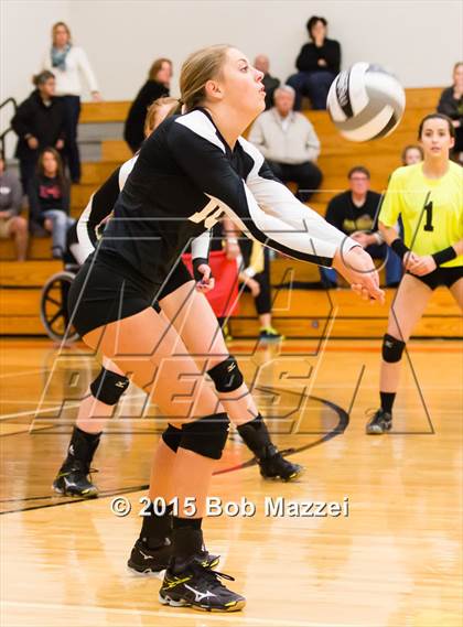Thumbnail 1 in Aquinas [St. Thomas] vs Southern (OHSAA D4 Columbiana District Playoff) photogallery.