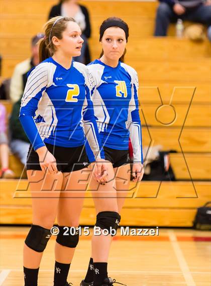 Thumbnail 2 in Aquinas [St. Thomas] vs Southern (OHSAA D4 Columbiana District Playoff) photogallery.
