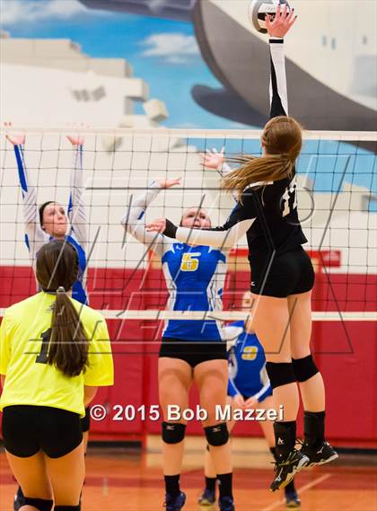Thumbnail 2 in Aquinas [St. Thomas] vs Southern (OHSAA D4 Columbiana District Playoff) photogallery.
