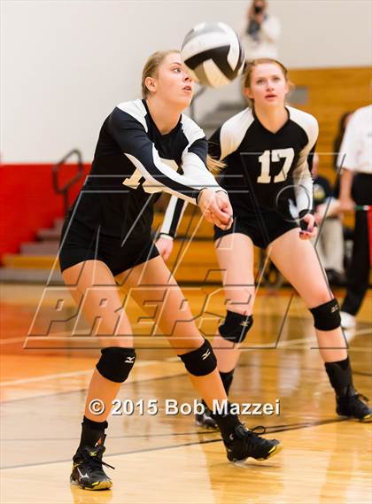 Thumbnail 3 in Aquinas [St. Thomas] vs Southern (OHSAA D4 Columbiana District Playoff) photogallery.
