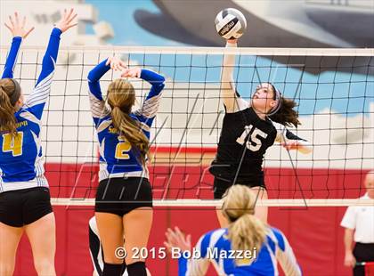 Thumbnail 2 in Aquinas [St. Thomas] vs Southern (OHSAA D4 Columbiana District Playoff) photogallery.