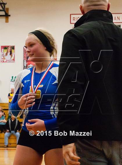 Thumbnail 2 in Aquinas [St. Thomas] vs Southern (OHSAA D4 Columbiana District Playoff) photogallery.