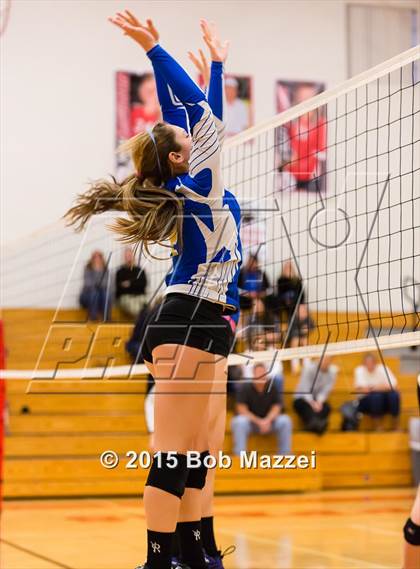 Thumbnail 1 in Aquinas [St. Thomas] vs Southern (OHSAA D4 Columbiana District Playoff) photogallery.