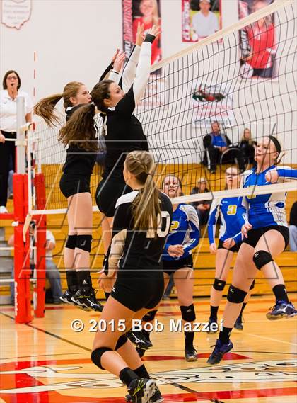 Thumbnail 2 in Aquinas [St. Thomas] vs Southern (OHSAA D4 Columbiana District Playoff) photogallery.