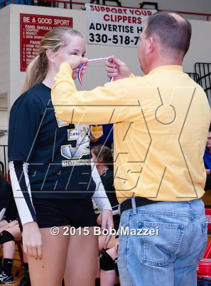 Thumbnail 3 in Aquinas [St. Thomas] vs Southern (OHSAA D4 Columbiana District Playoff) photogallery.