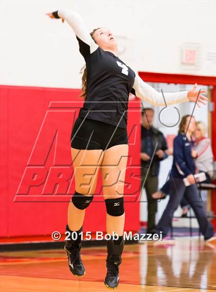 Thumbnail 2 in Aquinas [St. Thomas] vs Southern (OHSAA D4 Columbiana District Playoff) photogallery.