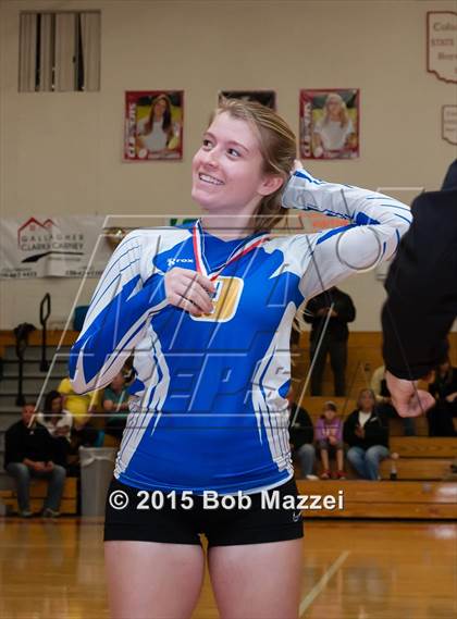 Thumbnail 2 in Aquinas [St. Thomas] vs Southern (OHSAA D4 Columbiana District Playoff) photogallery.