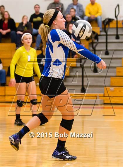 Thumbnail 2 in Aquinas [St. Thomas] vs Southern (OHSAA D4 Columbiana District Playoff) photogallery.