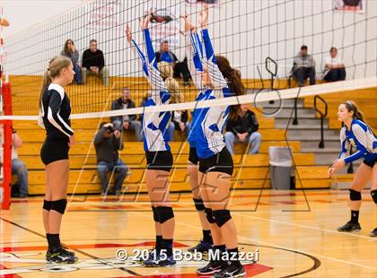 Thumbnail 3 in Aquinas [St. Thomas] vs Southern (OHSAA D4 Columbiana District Playoff) photogallery.