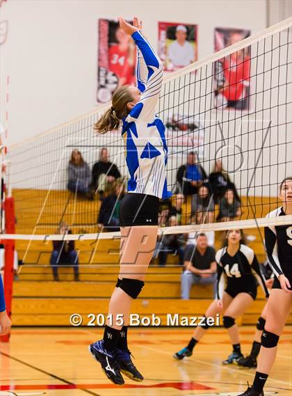 Thumbnail 3 in Aquinas [St. Thomas] vs Southern (OHSAA D4 Columbiana District Playoff) photogallery.