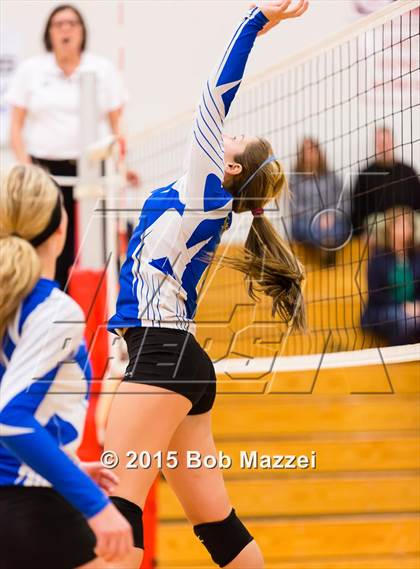 Thumbnail 1 in Aquinas [St. Thomas] vs Southern (OHSAA D4 Columbiana District Playoff) photogallery.