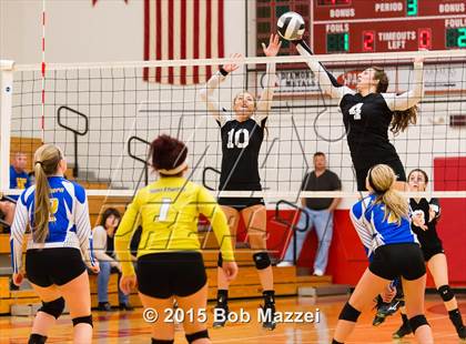 Thumbnail 3 in Aquinas [St. Thomas] vs Southern (OHSAA D4 Columbiana District Playoff) photogallery.