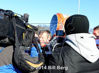 Thumbnail 3 in New Canaan vs Darien (CIAC Class L-Large Final) photogallery.