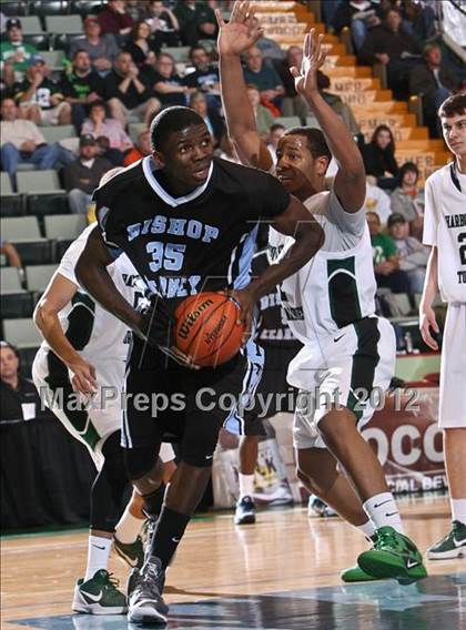 Thumbnail 3 in Bishop Kearney vs. Harborfields (NYSPHSAA Class A Semifinal) photogallery.