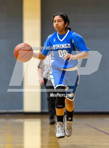 Thumbnail 1 in San Leandro vs. Irvington (Newark Optimist Club Holiday Classic) photogallery.
