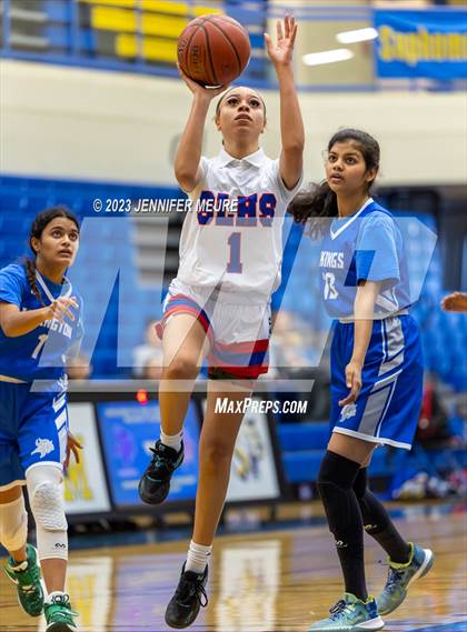 Thumbnail 2 in San Leandro vs. Irvington (Newark Optimist Club Holiday Classic) photogallery.
