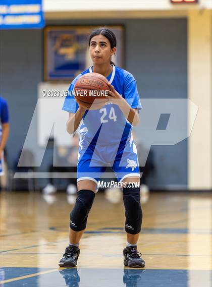 Thumbnail 1 in San Leandro vs. Irvington (Newark Optimist Club Holiday Classic) photogallery.