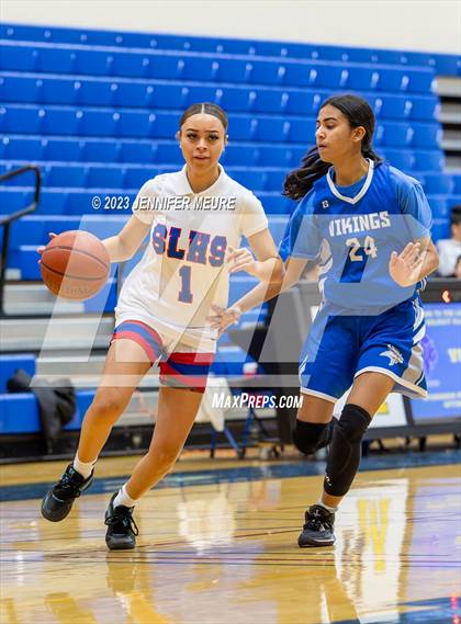 Thumbnail 2 in San Leandro vs. Irvington (Newark Optimist Club Holiday Classic) photogallery.