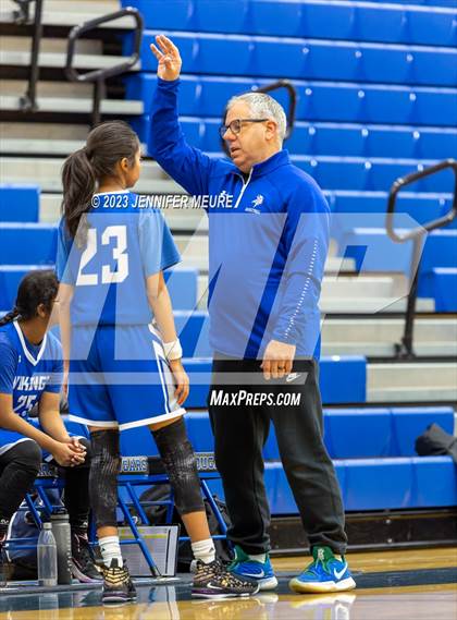 Thumbnail 3 in San Leandro vs. Irvington (Newark Optimist Club Holiday Classic) photogallery.