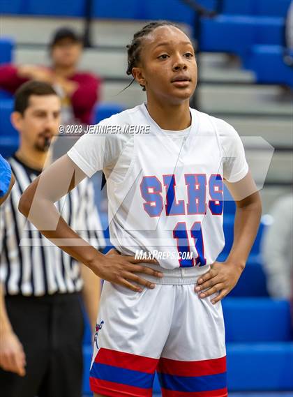 Thumbnail 3 in San Leandro vs. Irvington (Newark Optimist Club Holiday Classic) photogallery.
